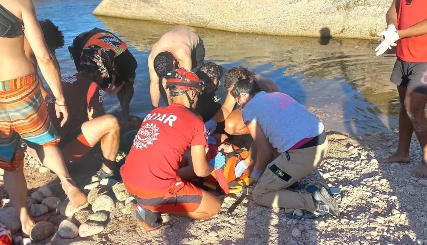 Un joven de 20 años está en terapia intensiva tras golpearse con una piedra en un río de Nono | Córdoba