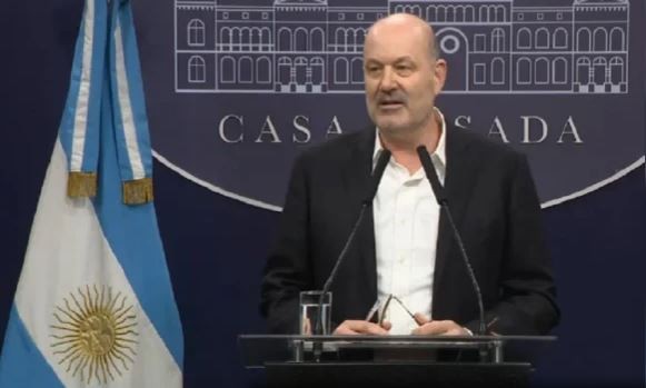 El FMI convocó a Sturzenegger para integrar un programa global de Desregulación del Estado | Política y economía