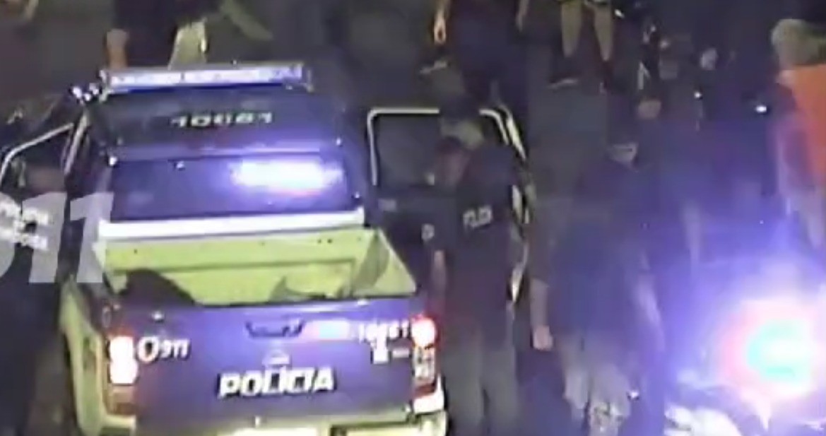 Video: evadieron un control policial y huyeron en una moto con pedido de captura | Córdoba