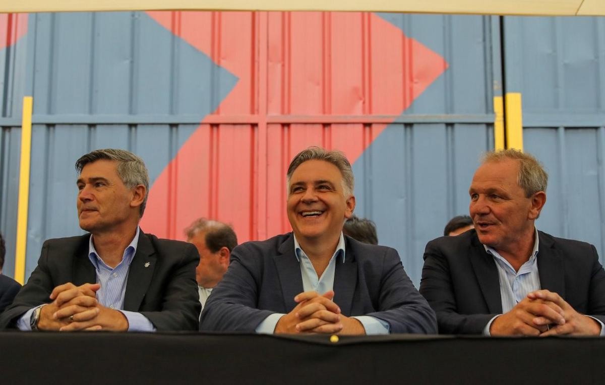 Llaryora anunció la licitación para construir un altonivel en la avenida Vélez Sarsfield | Córdoba