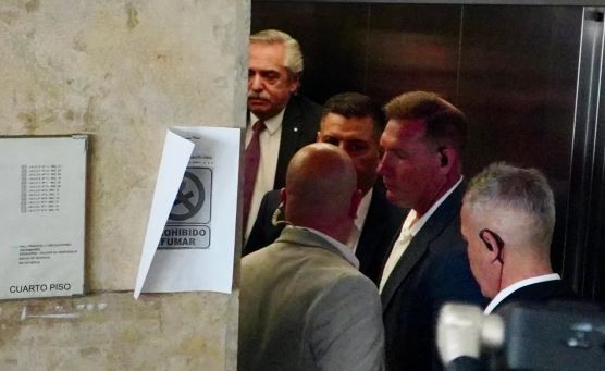 Alberto Fernández: "No es casual que el abogado de Fabiola haya salido a defender la estafa de Milei" | Política y economía