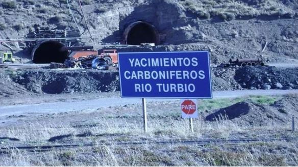 Milei decretó que transforma Yacimiento Carbonífero de Río Turbio en una Sociedad Anónima | Política y economía