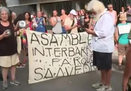 Acto de la juventud libertaria: vecinos de Saavedra recibieron a Karina Milei con un cacerolazo | Política y economía