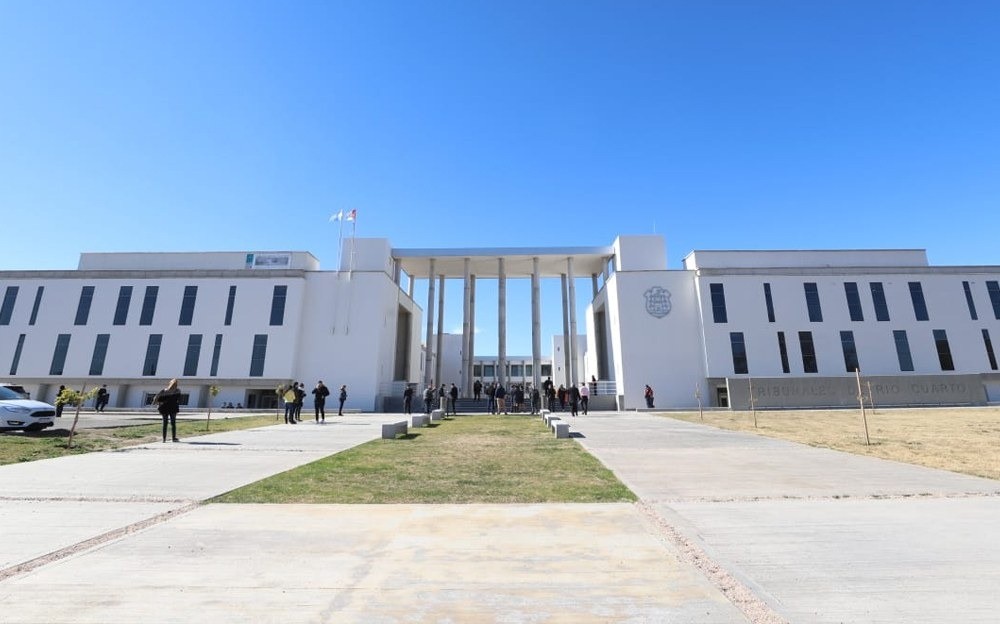 Juzgan a un joven por asesinar a su madre tras perforarle el corazón con una reja en General Cabrera | Córdoba