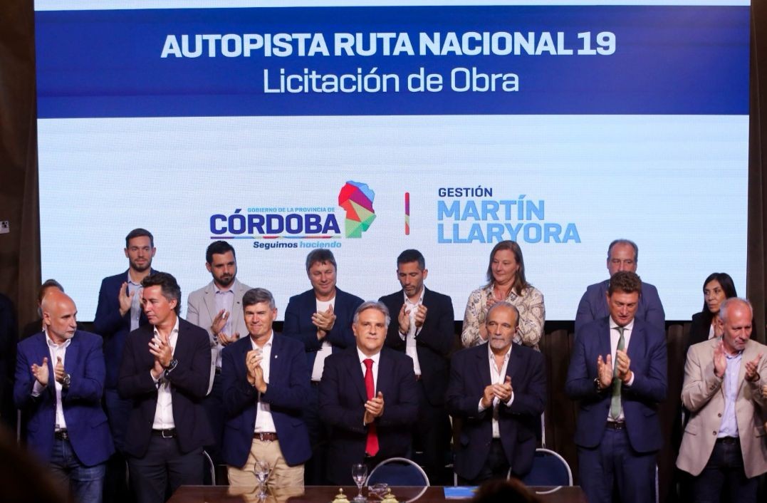 Llaryora anunció que la Provincia finalizará la Autopista Nacional Ruta 19 | Córdoba