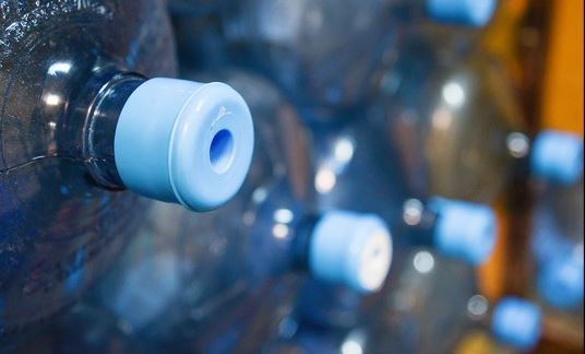 Vendían agua contaminada: solicitan que vayan a juicio los responsables de tres compañías | Actualidad