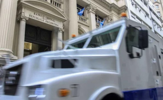 El Banco Central tuvo otra fuerte sangría de divisas y las reservas cayeron a US$ 25.775 millones | Política y economía