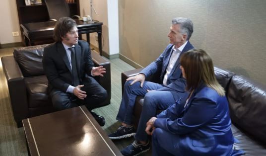 Mauricio Macri dijo que Milei lo dejó de ver porque su entorno manipula el rumbo del Gobierno | Política y economía