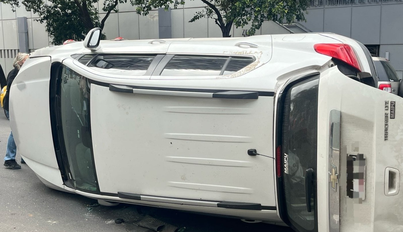 Accidente de tránsito entre dos vehículos en barrio Centro | Córdoba