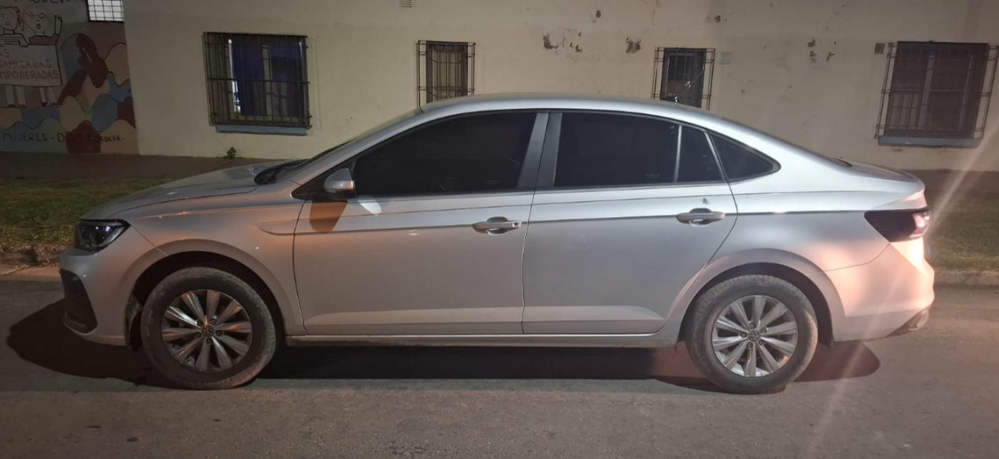 Un adolescente asaltó a un chofer de una aplicación y fue atrapado mientras saltaba tapias | Córdoba