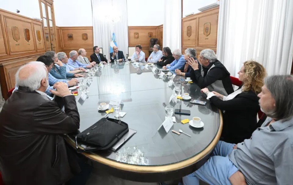 El Gobierno rechaza el pedido de la CGT de aumentos por encima de la inflación, pero busca retomar diálogo | Política y economía