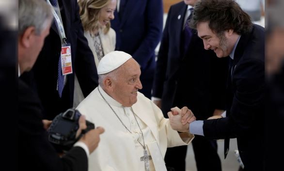 Javier Milei viaja al Vaticano para despedir al Papa Francisco | Política y economía