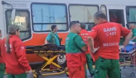 Choque entre un micro escolar y un camión: 14 menores heridos | Actualidad