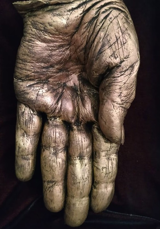 La escultura que emocionó al Papa: un homenaje al abrazo que nunca fue | Córdoba