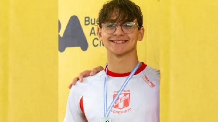 Grave accidente de un nadador rosarino en el Parque Roca | Deportes