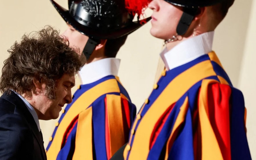 Javier Milei prepara un viaje al Vaticano en junio para conocer al papa León XIV | Política y economía