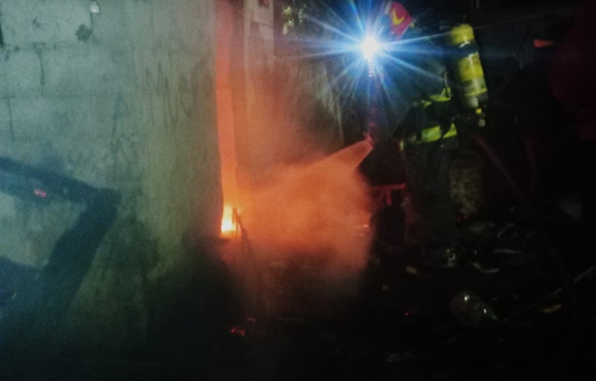 Segundo incendio en menos de 24 horas en Córdoba: un hombre terminó intoxicado | Córdoba