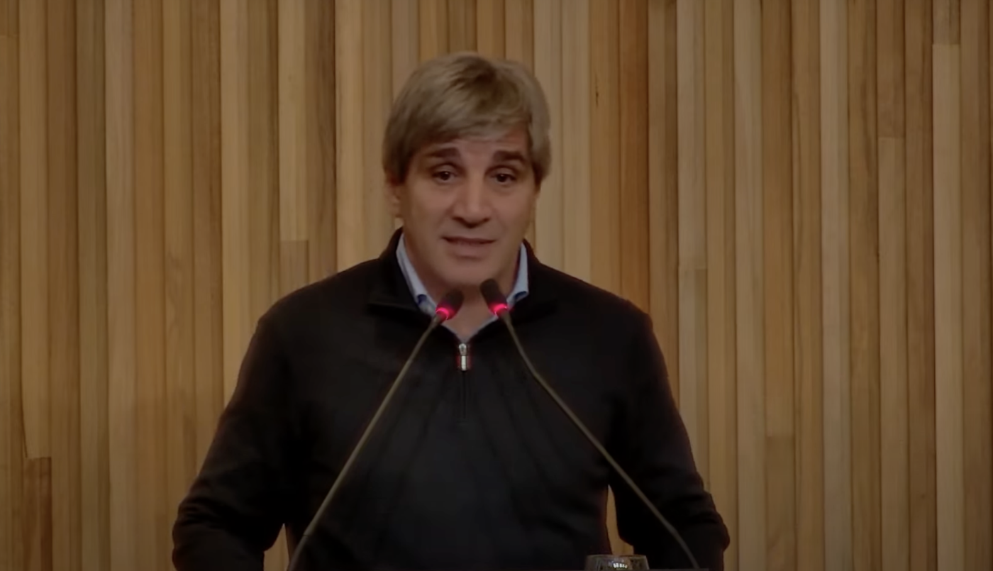 Caputo habló en Córdoba sobre el nuevo régimen para usar los "dólares colchón" | Córdoba