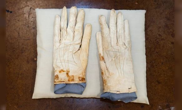 Pagaron una cifra millonaria por los guantes manchados de sangre de Abraham Lincoln | Internacionales