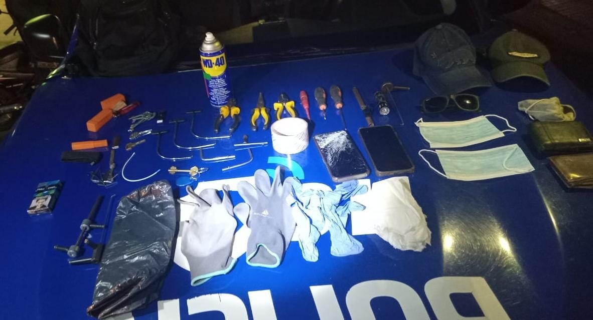 Detienen a dos hombres en un edificio de Córdoba capital tras intento de ingreso | Córdoba