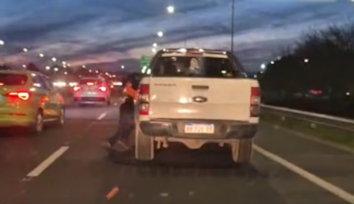 Video: arrastró a un policía de la Caminera para evitar el control de alcoholemia | Córdoba