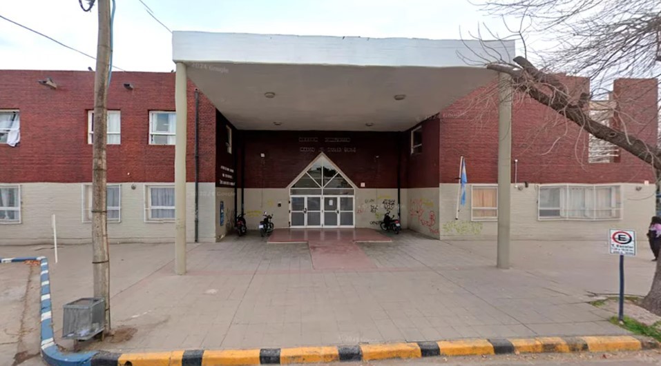 La Pampa: cinco adolescentes apuñalaron a un chico de 17 años con un destornillador a la salida del colegio | Actualidad