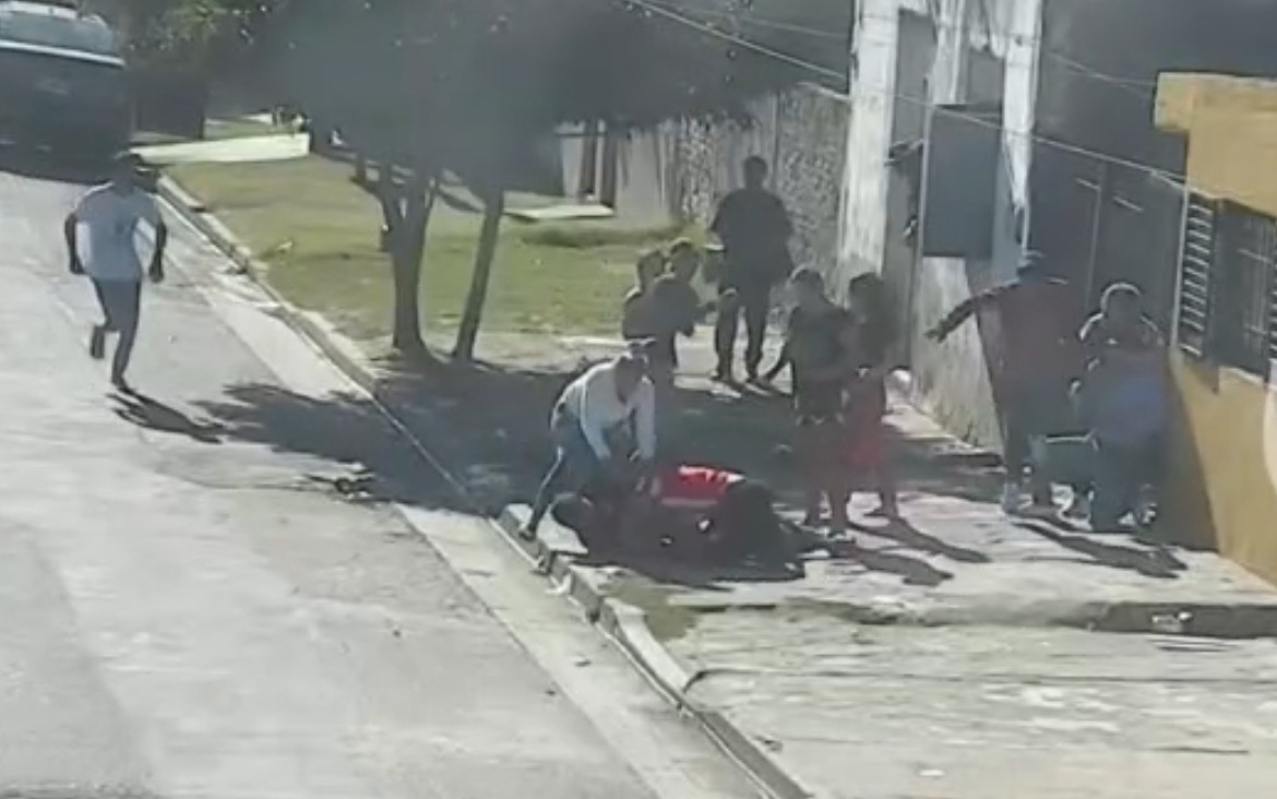 Enfrentamiento entre policías y vecinos en barrio Müller: piedras, gritos y detenciones | Córdoba