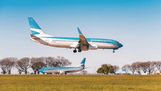 Aerolíneas Argentinas perderá más de un millón de dólares con el paro de pilotos de este martes | Política y economía