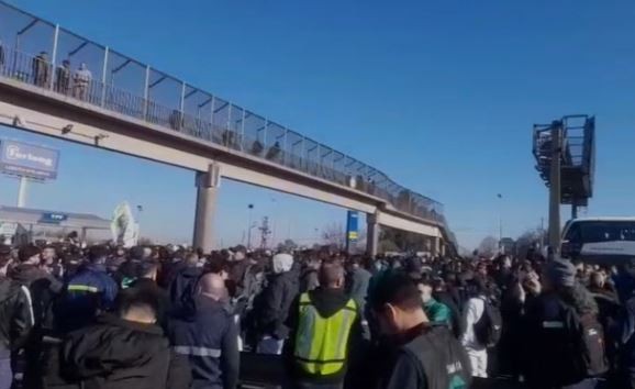 Cortaron accesos y marcharon a Tribunales en apoyo a Cristina Kirchner | Política y economía