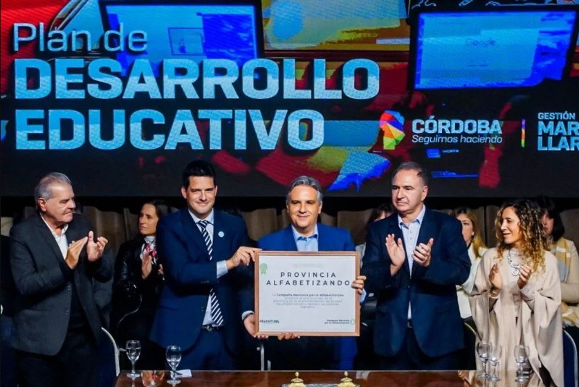 Córdoba recibió un reconocimiento por su labor en el ámbito educativo | Córdoba