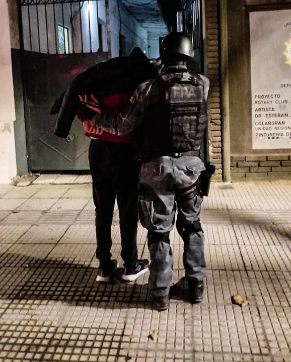 Detuvieron a dos personas por venta de estupefacientes en Agua de Oro | Córdoba