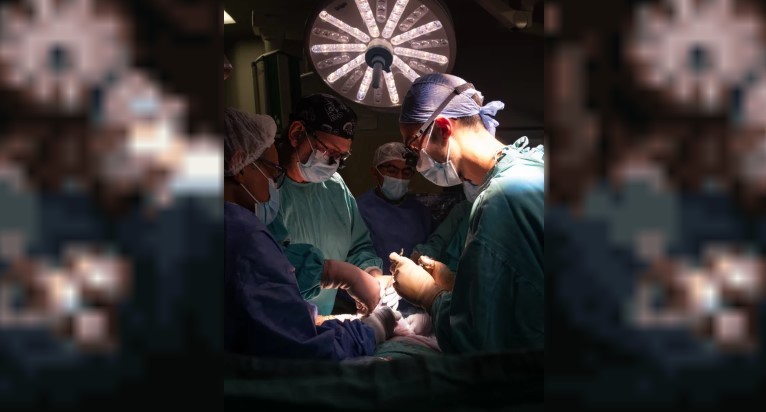 Hazaña en el Garrahan: operaron a una beba en el útero de su mamá y el final es conmovedor | Actualidad