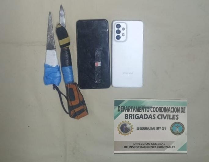 Secuestraron 39 celulares, armas blancas y drogas de un complejo penitenciario de Bouwer | Córdoba