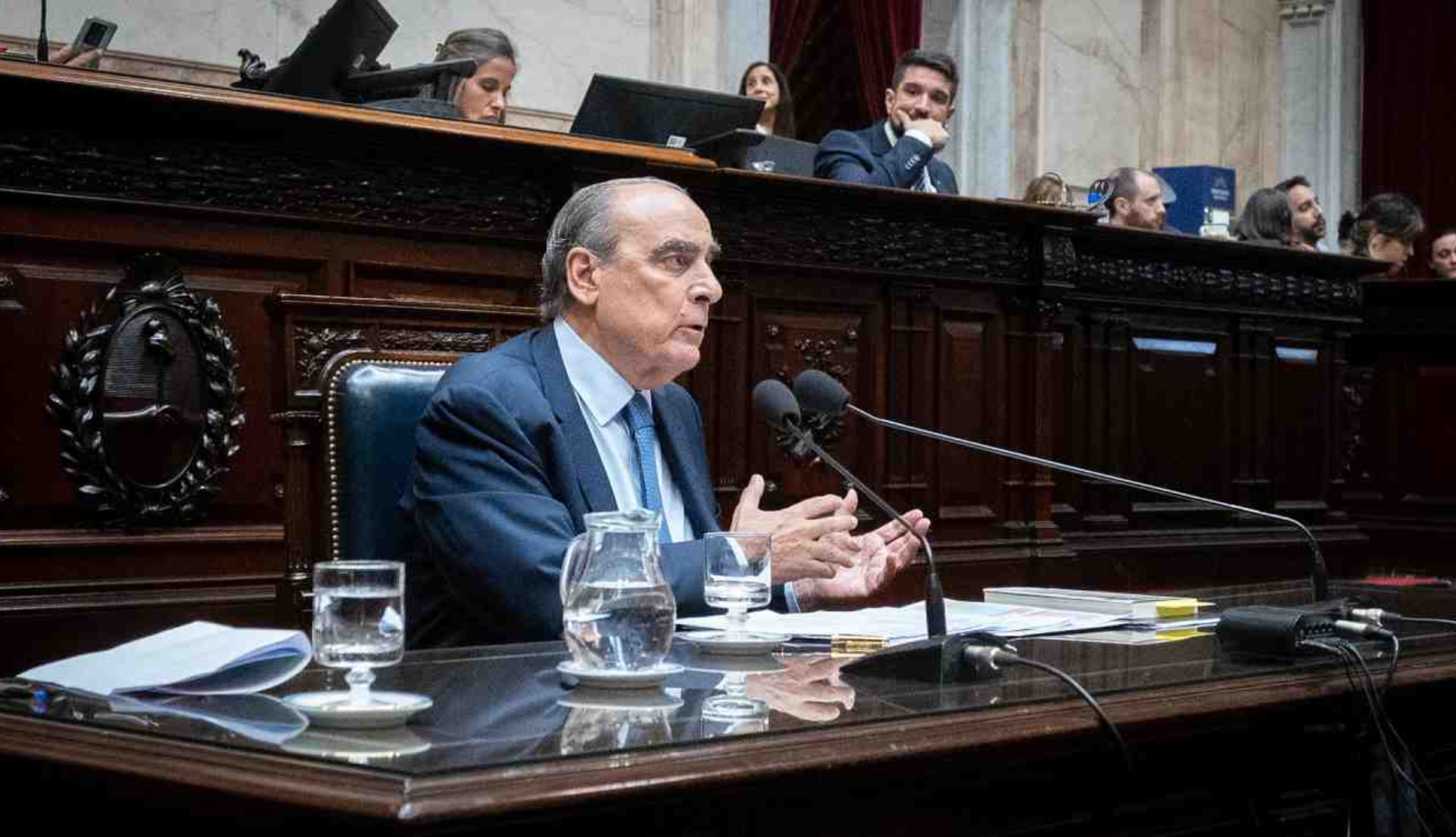 Francos marcó límites a los gobernadores: "No hay plata sin equilibrio fiscal" | Política y economía