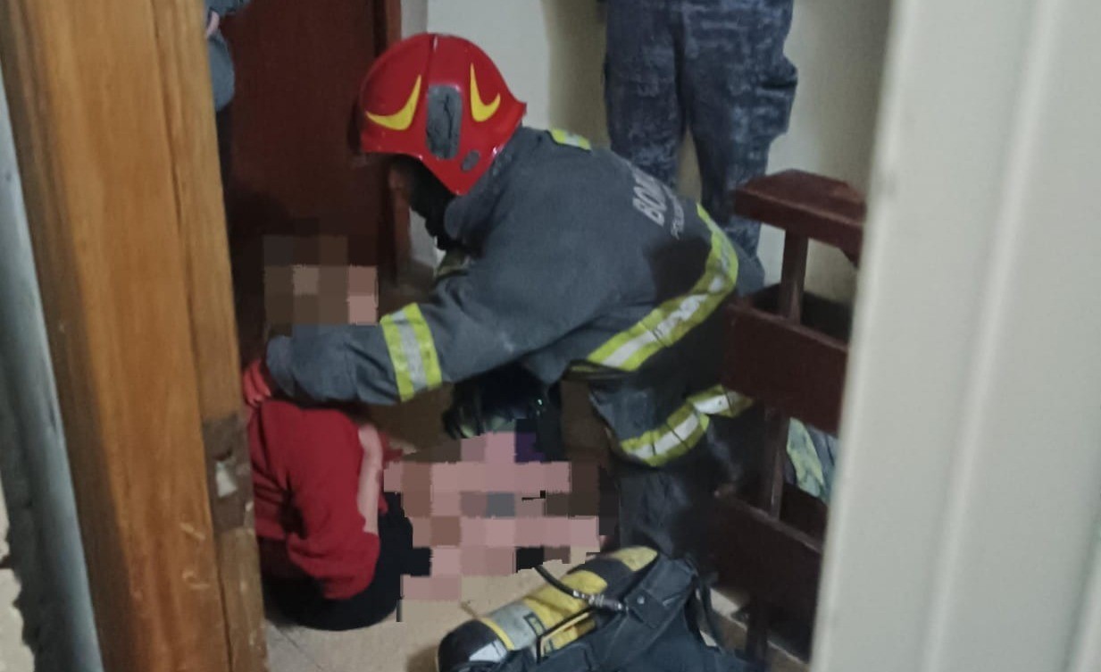 Fuga de gas: bomberos asistieron a una familia que inhaló monóxido de carbono | Córdoba