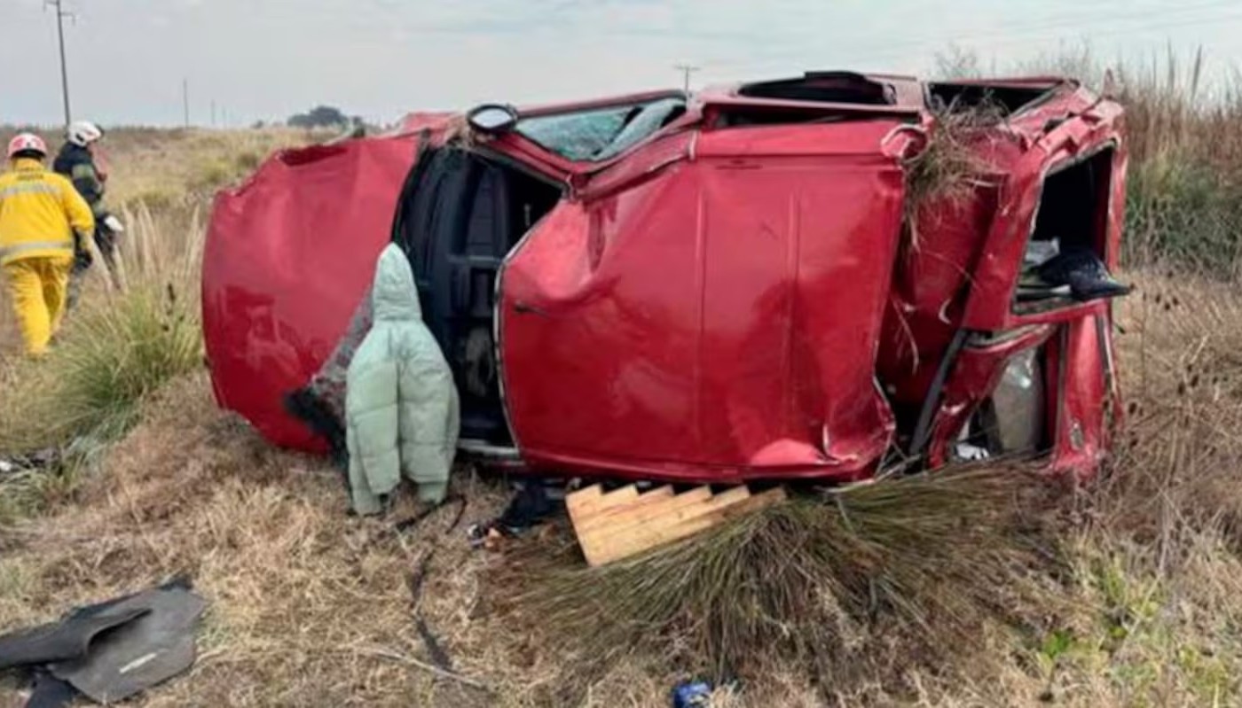 Vuelco fatal en el sur de Córdoba: falleció una de las sobrevivientes y ya son dos las víctimas | Córdoba