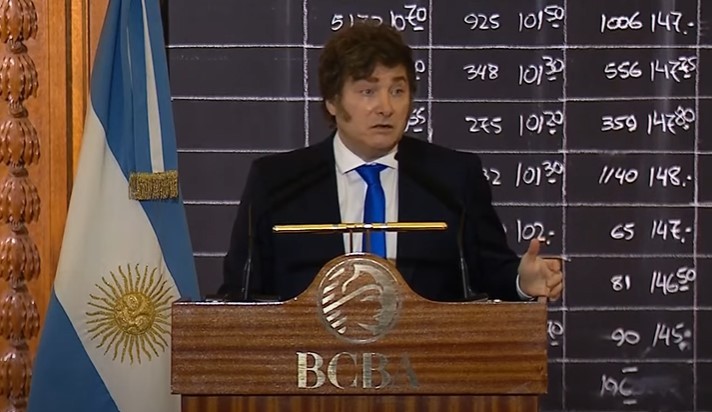 Milei dijo que vetará las leyes aprobadas por el Senado: "Si se cae, vamos a judicializar" | Política y economía