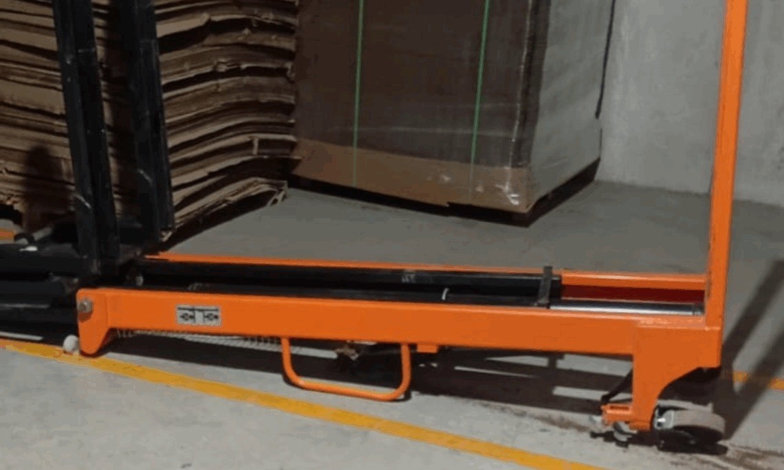 Un hombre sufrió graves lesiones tras ser aplastado por un elevador hidráulico | Córdoba