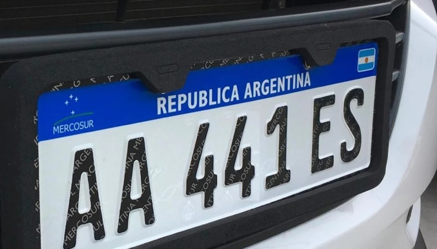 Faltan patentes en todo el país y desde la oposición exigen respuestas: "Es inadmisible" | Política y economía