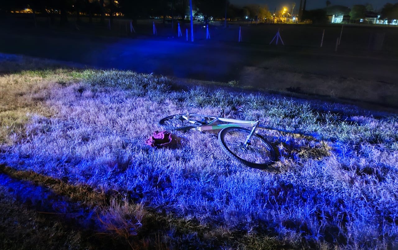 Murió un joven de 23 años tras chocar de frente en bicicleta contra un camión en Córdoba | Córdoba