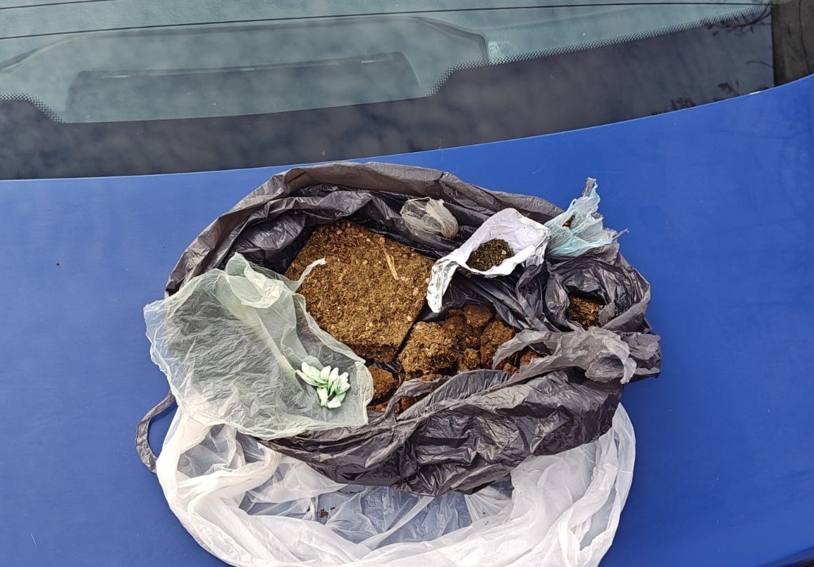 Cayeron tres jóvenes que trasladaban cocaína y marihuana en Córdoba | Córdoba