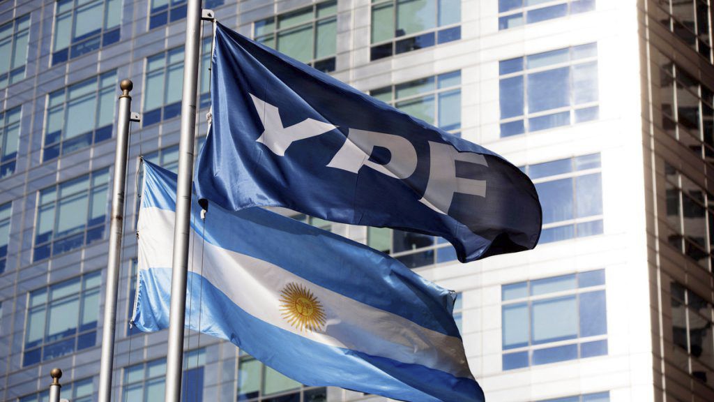 YPF: Argentina le pidió a la jueza Preska reconsiderar su pedido de entregar los mails de Luis Caputo y Massa | Política y economía