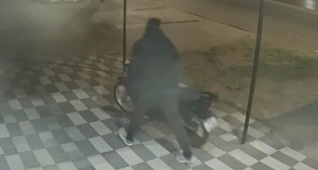 Video: robó una moto tras forzarle el tambor, pero lo atraparon a pocas cuadras | Córdoba