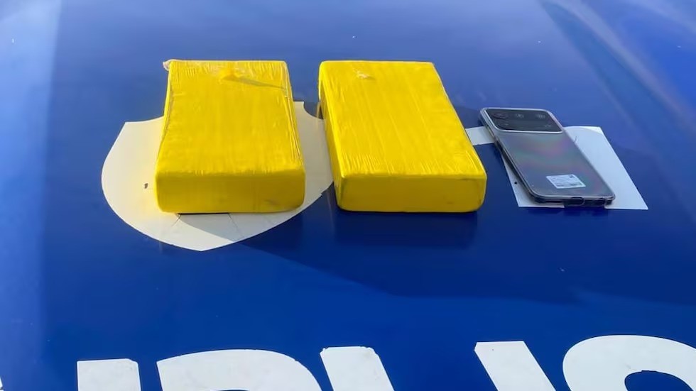 Una mujer de 25 años se ocultó en una estación de servicio con 2 kilos de cocaína y quedó detenida | Córdoba