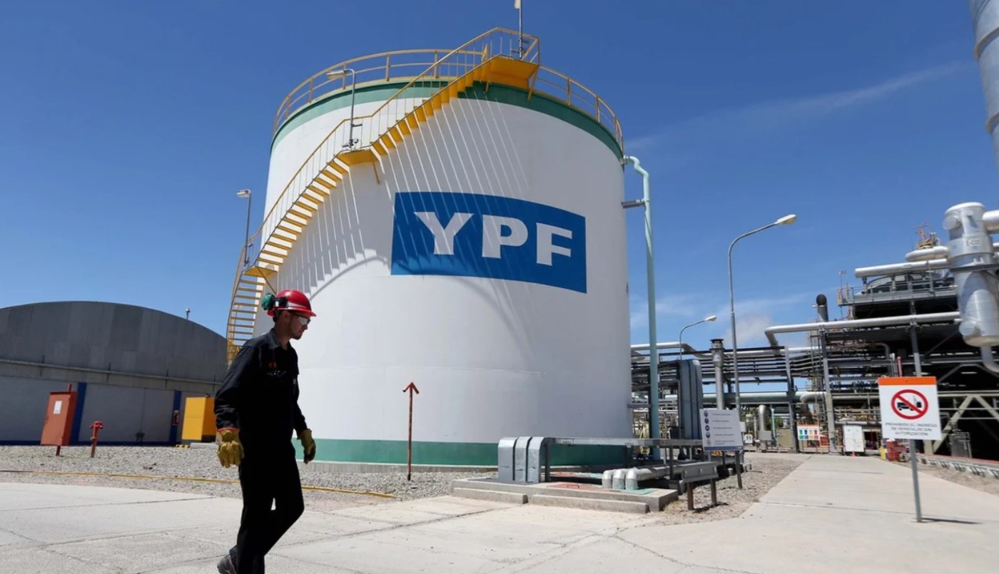 YPF: la Justicia de EEUU frenó el embargo y dejó en suspenso la entrega de acciones | Política y economía