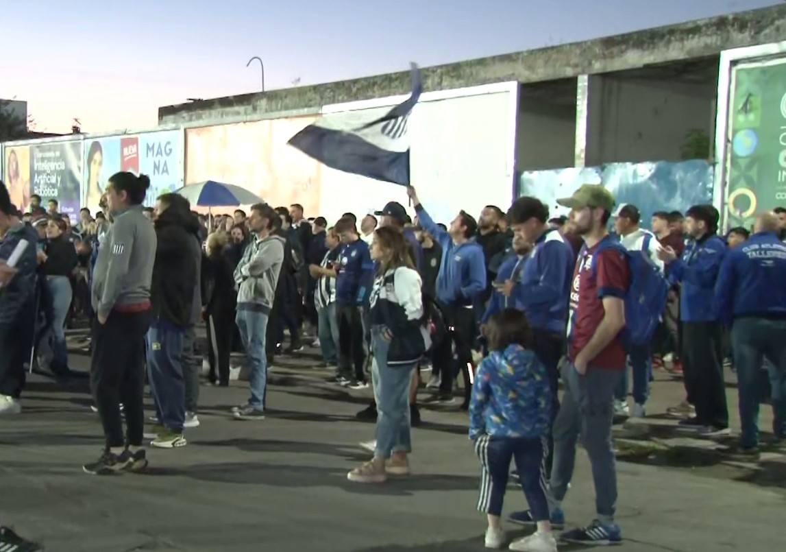 Banderazo de hinchas de Talleres en La Boutique | Deportes