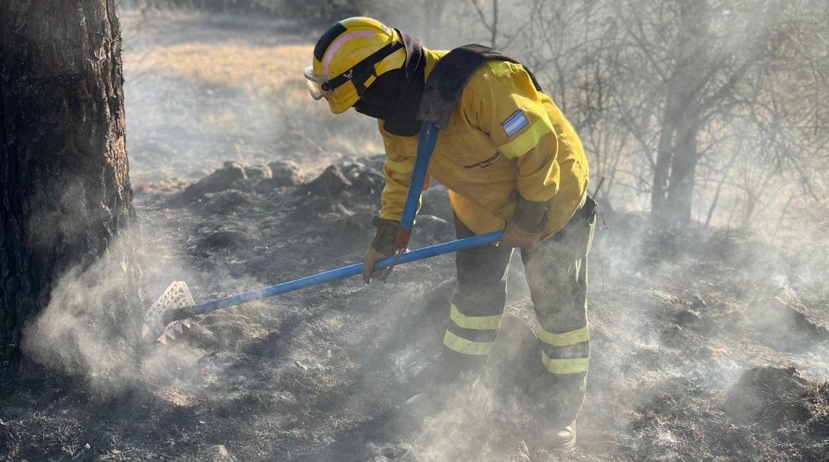 Bomberos controlan el incendio que se produjo en Capilla Vieja | Córdoba