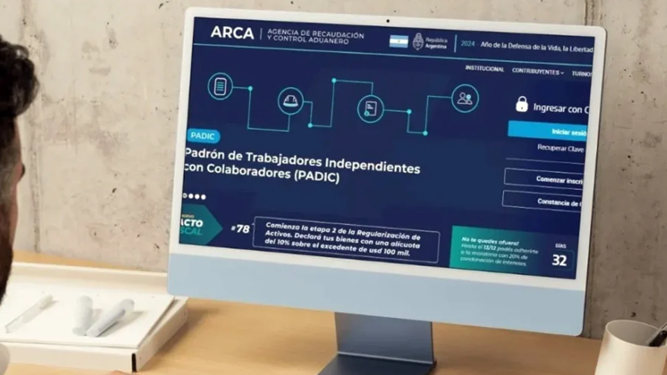 La recaudación tributaria cayó en torno a 2,4% en términos reales en agosto | Política y economía