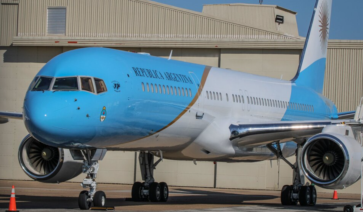 En medio del escándalo por los audios, Milei viajará a Los Ángeles pero no irá a Las Vegas | Política y economía