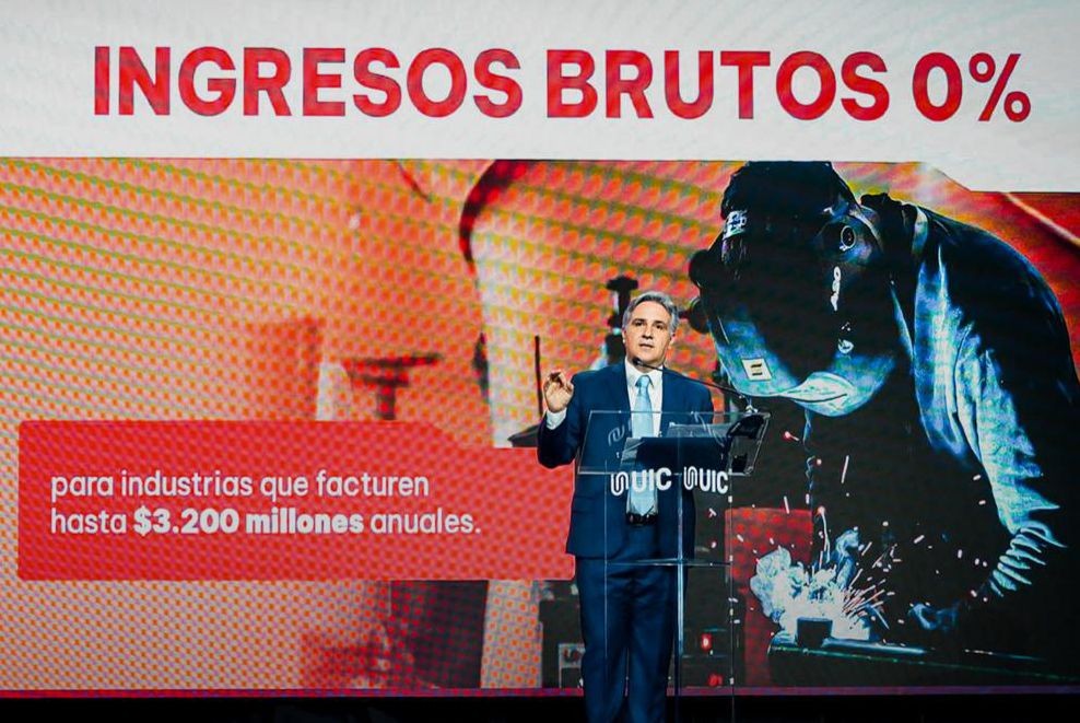 Llaryora anunció la eliminación de Ingresos Brutos para pymes | Córdoba